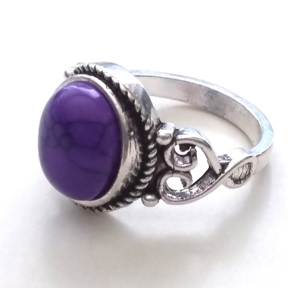Purple Turquoise Inlaid Ring SIlver Tone Metal Size 8 Boho Native Fashion Stone - Picture 1 of 2